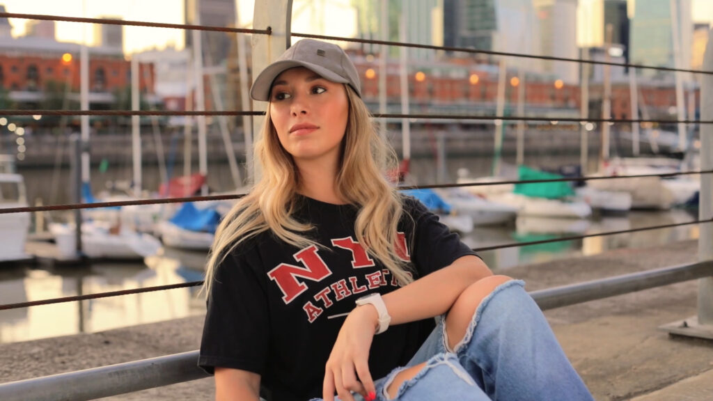 Ana Paula video clip Urbano BS AS.mp4.00_00_56_04.Imagen fija003