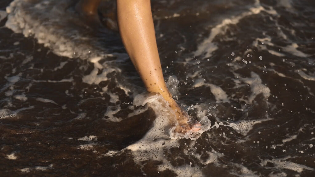 VIDEO CLIP.00_05_36_05.Imagen fija016